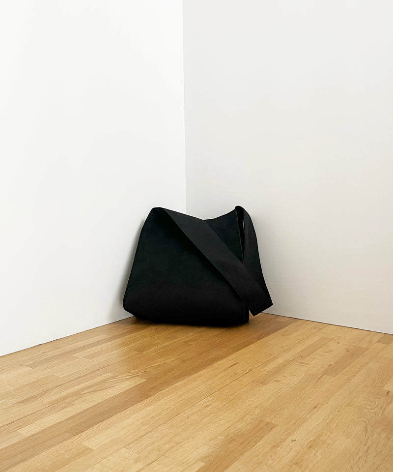 ULTRASUEDE SHOULDER BAG "BLACK"