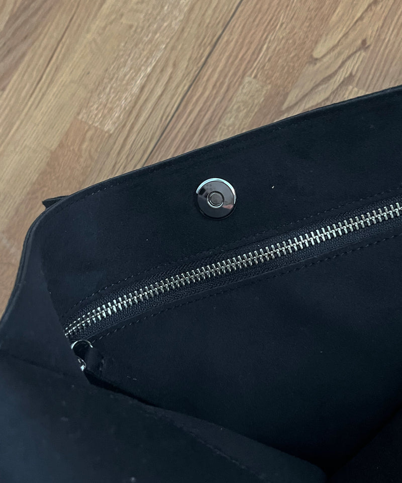 ULTRASUEDE SHOULDER BAG "BLACK"