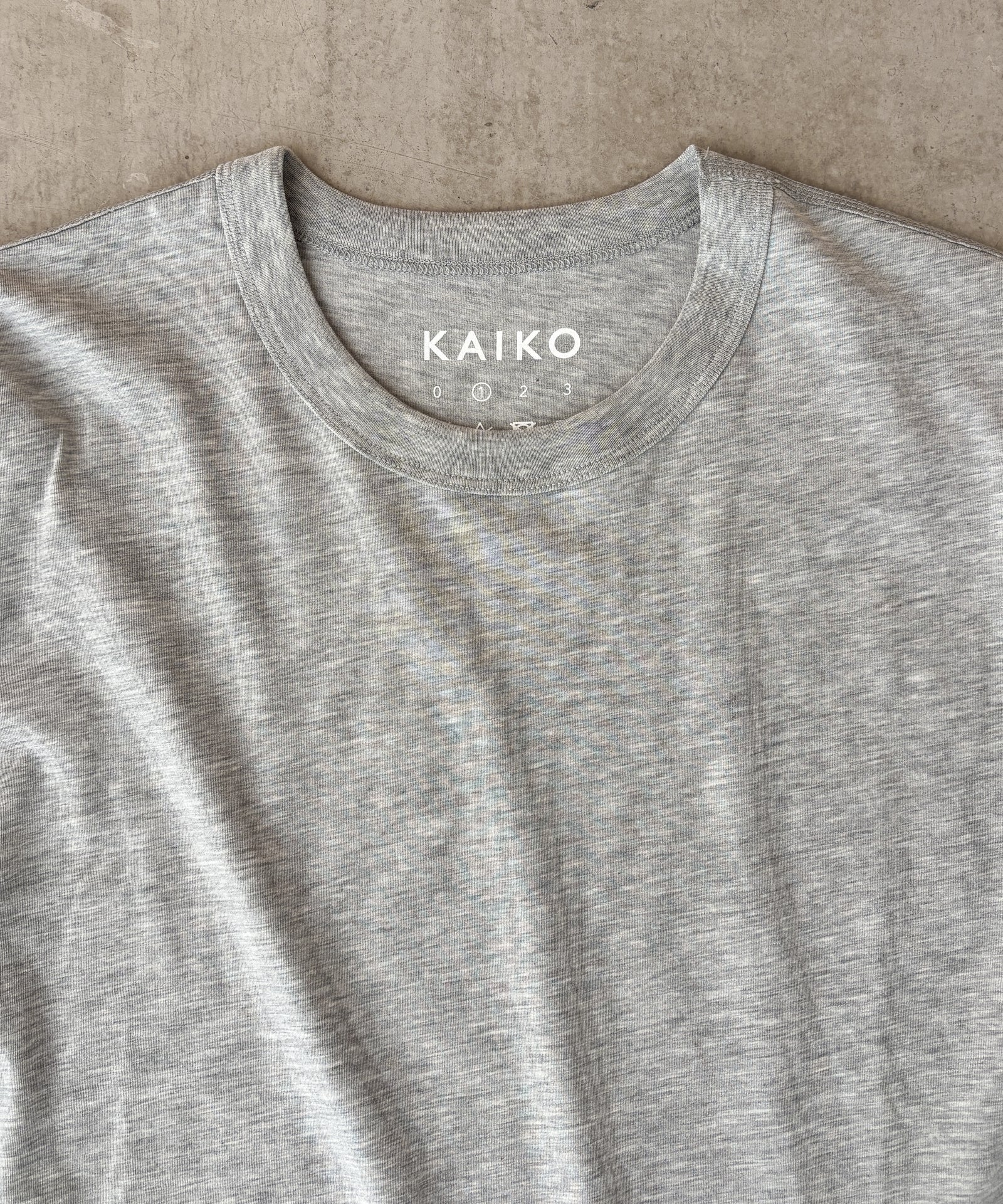 C NECK T-SHIRT 