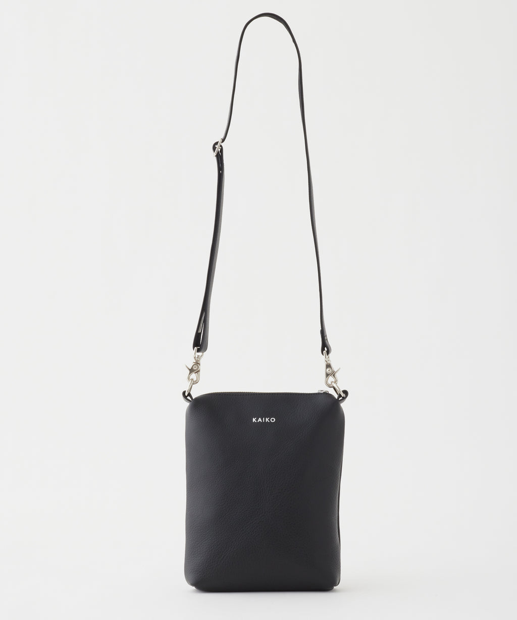 LEATHER SHOULDER BAG 